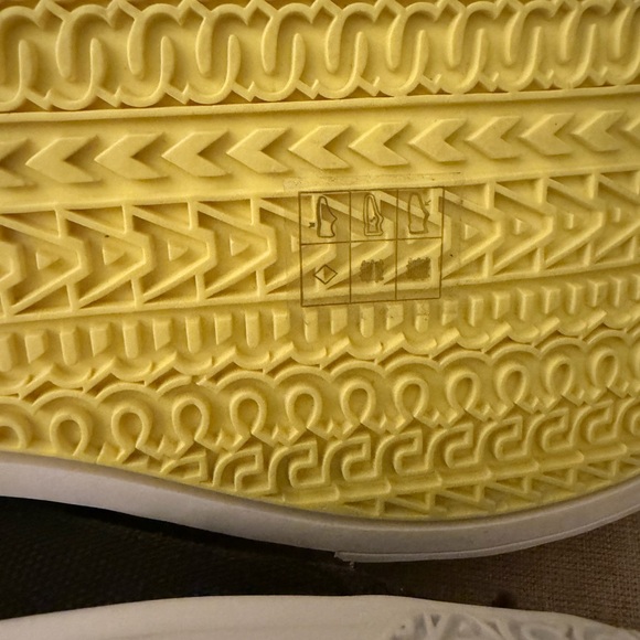 Marc Jacobs Black Signature Classic casual distressed Canvas Sneakers! NWOT! - Picture 9 of 10